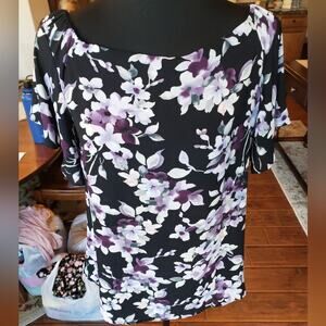 WHBM black and white S‎ short sleeved